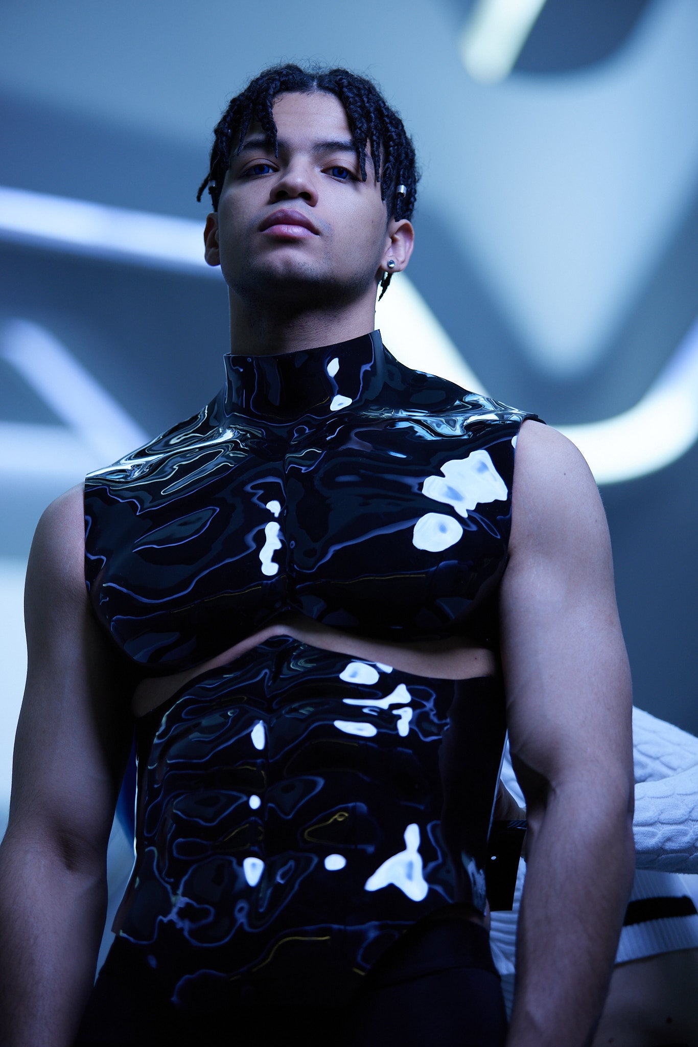 FLEXIBLE - PREMIUM SILICONE ANATOMICAL BREASTPLATE FOR MEN (BLACK)