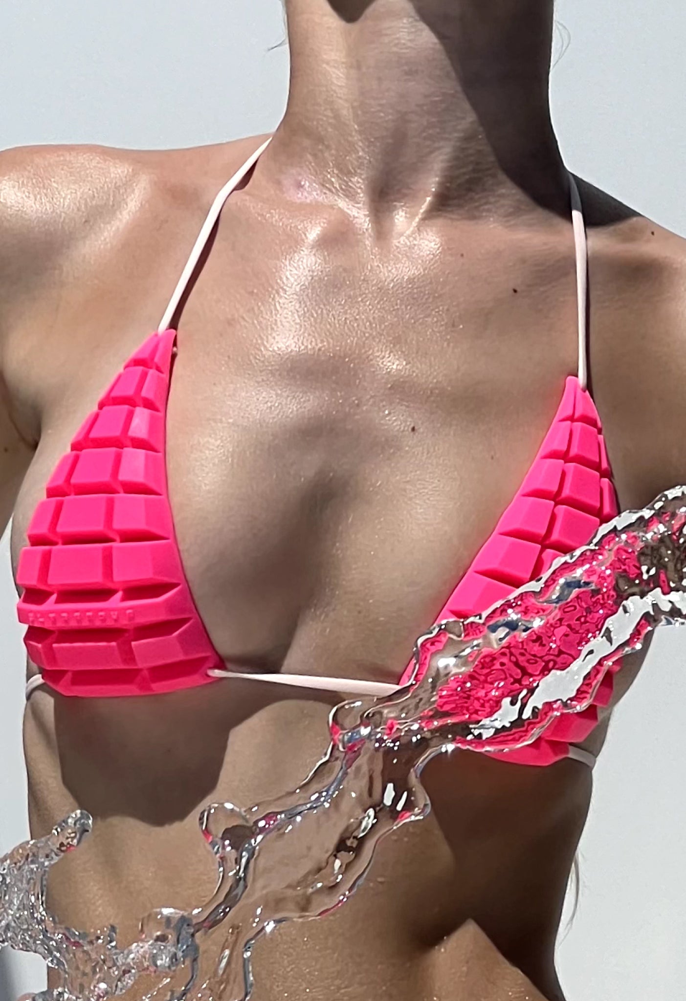 FUTURISTIC SILICONE PARTS IN PINK UV